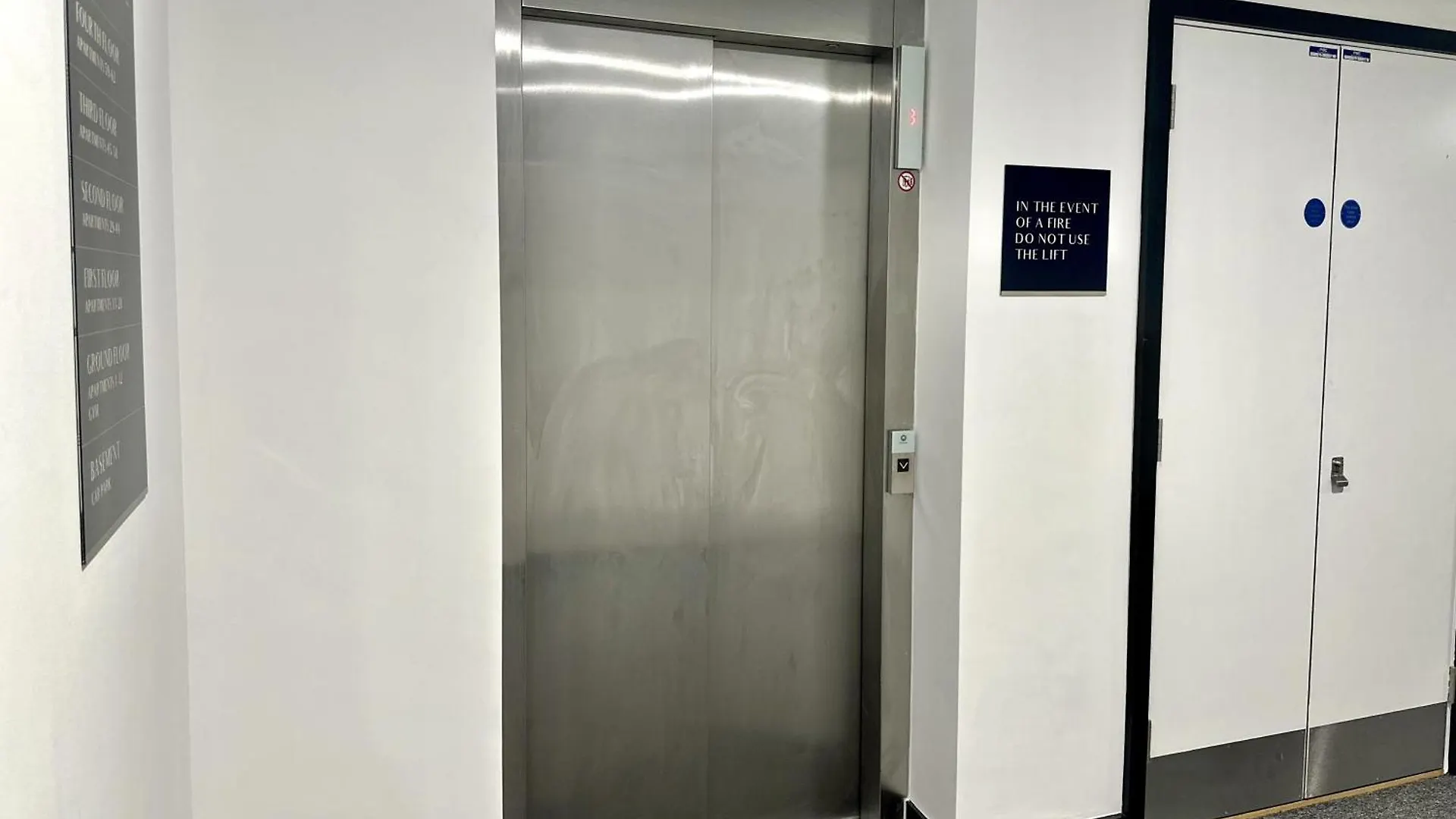 Stay@55 -Secure Underground Parking 요크 0*,  영국